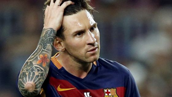 ¡Messi cambia de look y se vuelve polémica!
